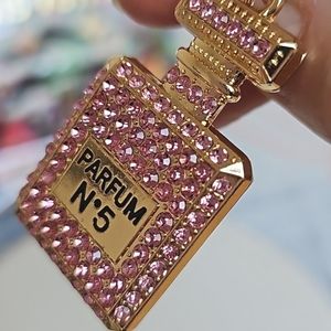 NWT - pink crystal perfume bottle keychain, gold tone, 2"x1" bottle